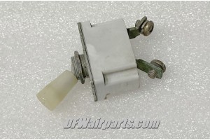 D7270-5-10, 7270-5-10, 10A Klixon Aircraft Circuit Toggle / Switch Breaker